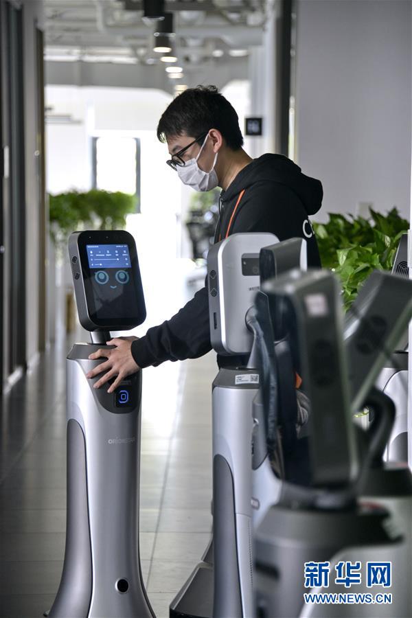 (圖文互動(dòng))(5)從360行到1500多“行”——勞動(dòng)節(jié)之際傾聽(tīng)新職業(yè)從業(yè)者的故事