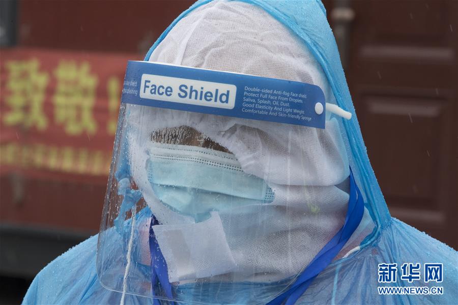 (在習(xí)近平新時代中國特色社會主義思想指引下——新時代新作為新篇章·習(xí)近平總書記關(guān)切事·圖文互動)(7)祛疫未竟 征衣不解——綏芬河小城的抗疫故事