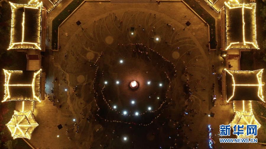 （決戰決勝脫貧攻堅&middot;圖文互動）（2）阿妹戚托：大山里的&ldquo;非遺&rdquo;助搬遷群眾穩得住