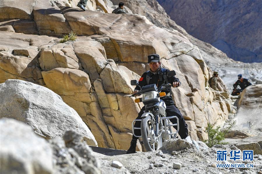 （新華全媒頭條&middot;圖文互動）（12）飛吧，&ldquo;帕米爾雄鷹&rdquo;！