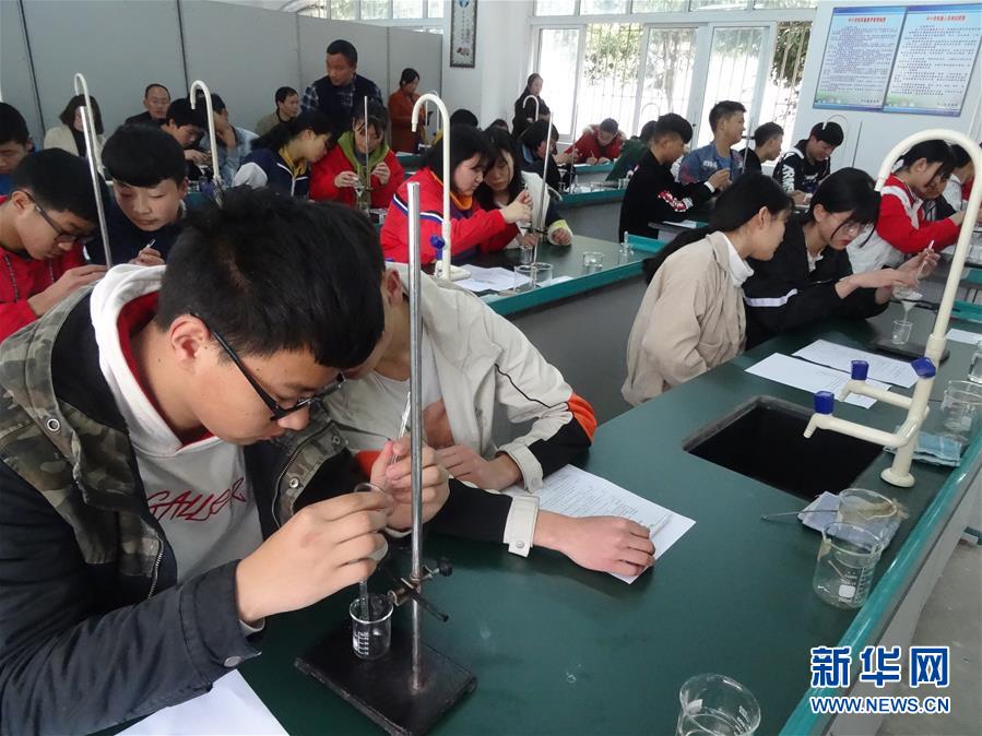 (新華全媒頭條·圖文互動)(5)“美麗的中國夢屬于你們”——以習近平同志為核心的黨中央關心少年兒童工作紀實