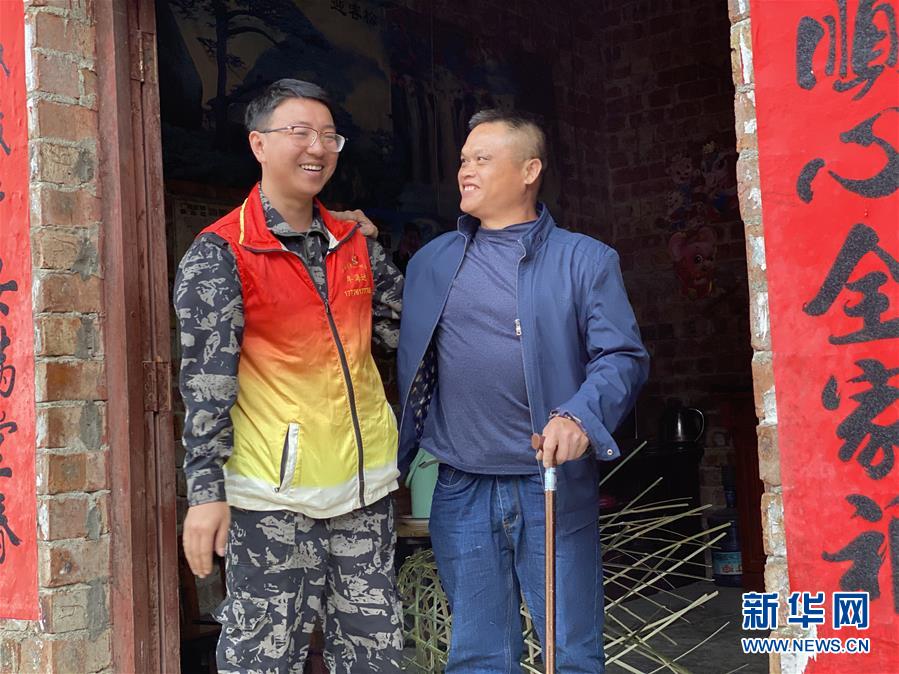 （在習近平新時代中國特色社會主義思想指引下——新時代新作為新篇章·習近平總書記關切事·圖文互動）（4）青春做伴，西部放歌——走近扎根西部建設邊疆的大學生們