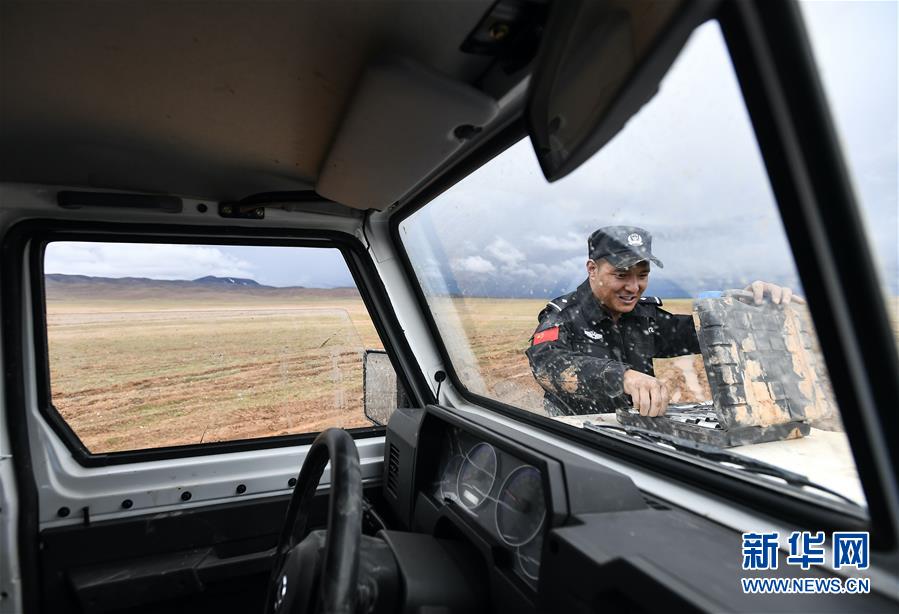 （圖文互動(dòng)）（2）記者手記：可可西里，“挪”向“藏羚羊大產(chǎn)房”的14個(gè)半小時(shí)