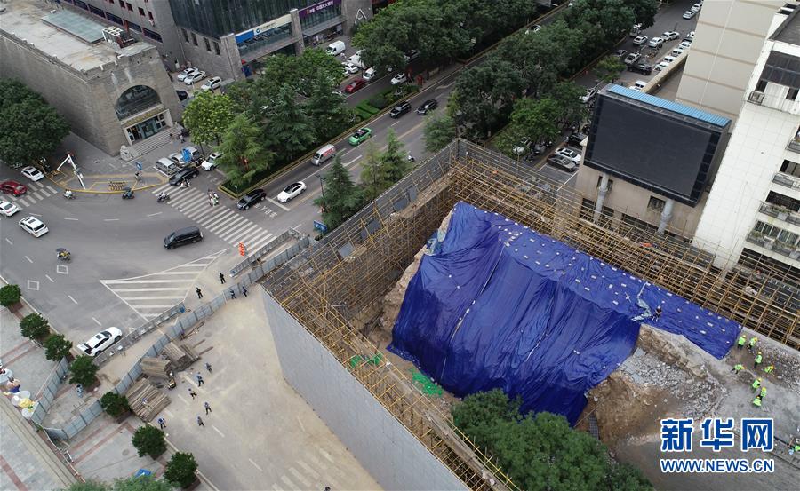 (社會)(2)西安搶險加固明秦王府城墻坍塌砌體