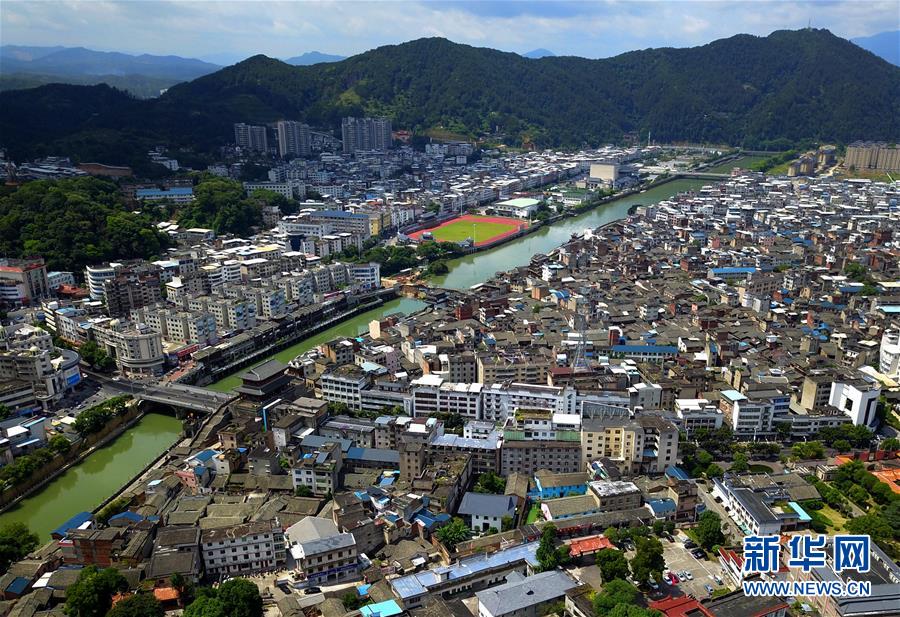 （走向我們的小康生活&middot;圖文互動(dòng)）（2）&ldquo;紅土地&rdquo;越來越紅火&mdash;&mdash;福建老區(qū)蘇區(qū)發(fā)展新貌掠影