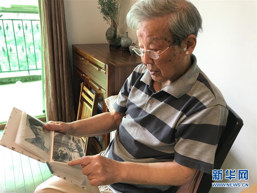 （紀念抗美援朝70周年·圖文互動）戰地金達萊，花兒為誰開？——記志愿軍老戰士文工隊員任紅舉