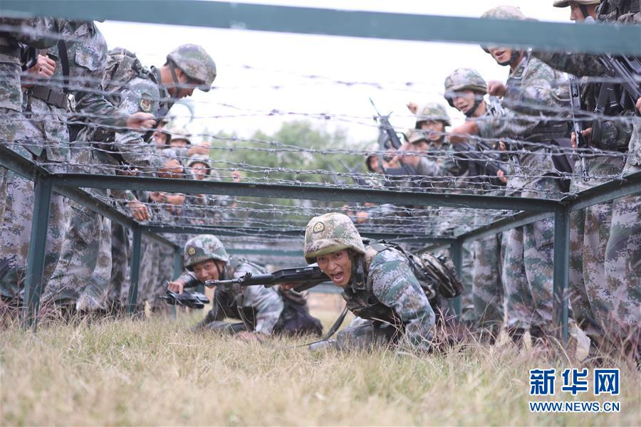 （在習(xí)近平強(qiáng)軍思想指引下·我們?cè)趹?zhàn)位報(bào)告·圖文互動(dòng)）（3）千里移防，鐵心跟黨走——南部戰(zhàn)區(qū)陸軍第75集團(tuán)軍某紅軍旅政治建軍、練兵備戰(zhàn)記事
