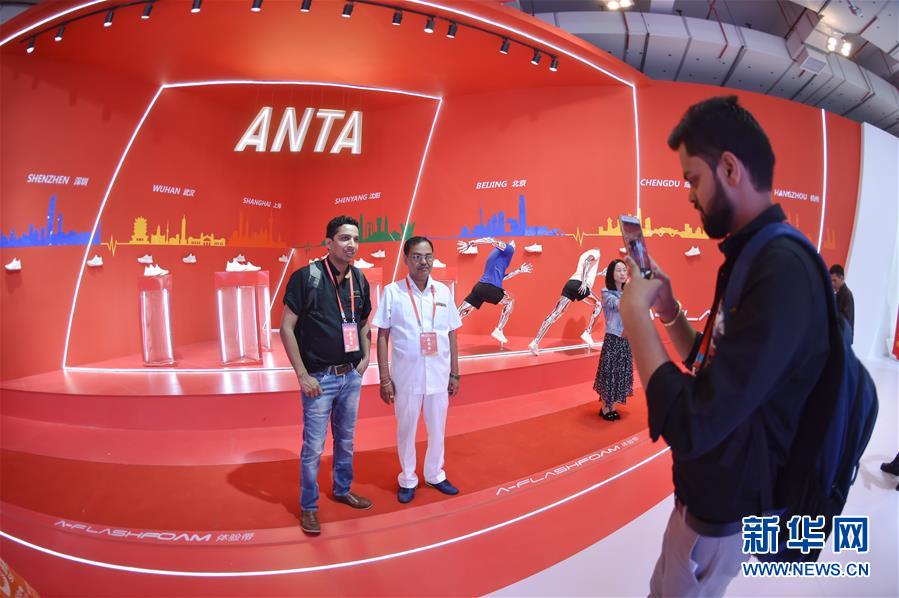 （新華全媒頭條·圖文互動）（9）上下同心再出發——習近平總書記同出席2019年全國兩會人大代表、政協委員共商國是紀實