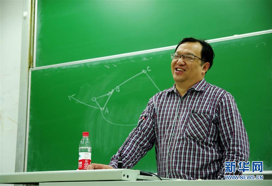 （新華全媒頭條&middot;圖文互動）（6）凝心鑄師魂　立德育新人&mdash;&mdash;以習近平同志為核心的黨中央關心教師隊伍建設紀實