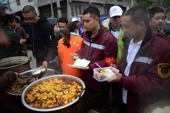 生活，依然在繼續(xù)