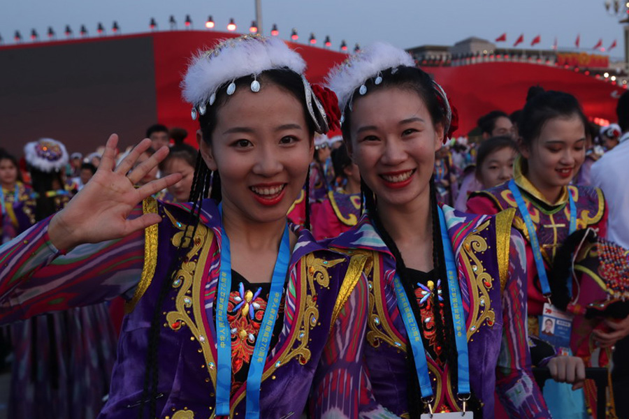 今晚，我們歡聚在天安門廣場