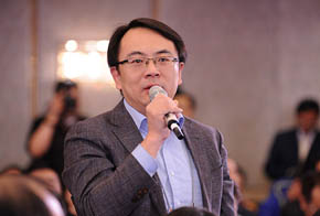 新華社、新華網(wǎng)記者提問