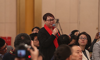 俄羅斯金磚電視臺、阿爾法電視臺記者提問