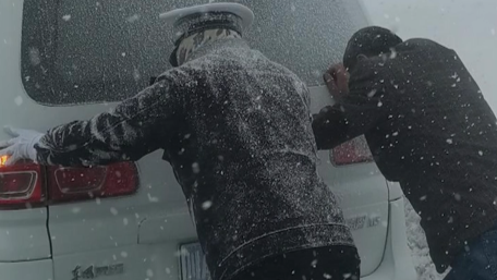 “冰雕”交警找到了！致敬戰斗在抗風雪一線的交警