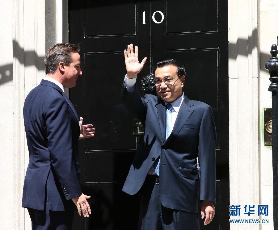 6月17日,中國國務院總理李克強在倫敦唐寧街10號首相府同英國首相卡梅倫舉行中英總理年度會晤。新華社記者 龐興雷 攝 6月17日,中國國務院總理李克強在倫敦唐寧街10號首相府同英國首相卡梅倫舉行中英總理年度會晤。新華社記者 龐興雷 攝