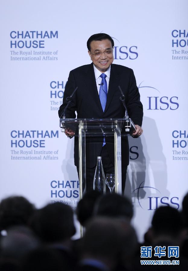 6月18日,國務院總理李克強在倫敦金融城市長官邸面向英國皇家國際問題研究所和國際戰略研究所兩大智庫發表題為《共建包容發展的美好世界》的演講。新華社記者 張鐸 攝 6月18日,國務院總理李克強在倫敦金融城市長官邸面向英國皇家國際問題研究所和國際戰略研究所兩大智庫發表題為《共建包容發展的美好世界》的演講。新華社記者 張鐸 攝