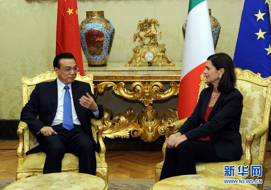 10月15日，中國(guó)國(guó)務(wù)院總理李克強(qiáng)在羅馬會(huì)見意大利眾議長(zhǎng)博爾德里尼。 新華社記者饒愛民攝