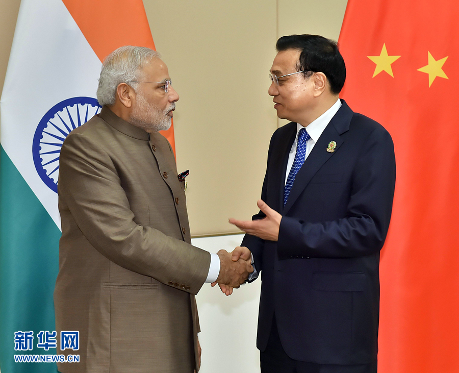 11月13日,中國國務院總理李克強在緬甸內比都會見印度總理莫迪。 新華社記者 李濤 攝 11月13日,中國國務院總理李克強在緬甸內比都會見印度總理莫迪。 新華社記者 李濤 攝