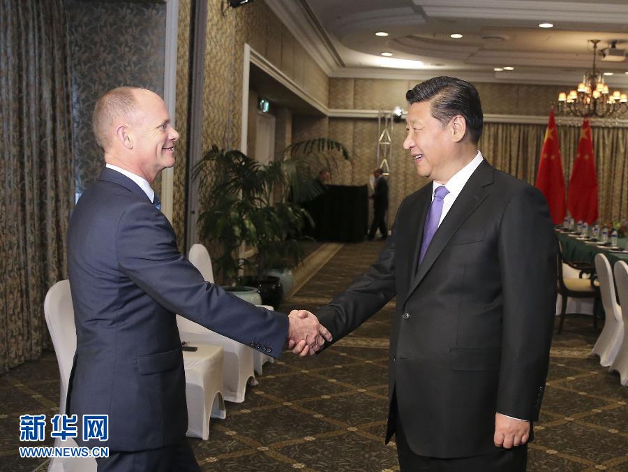 11月16日，國家主席習(xí)近平在布里斯班會(huì)見澳大利亞昆士蘭州州長紐曼。 新華社記者丁林?jǐn)z 