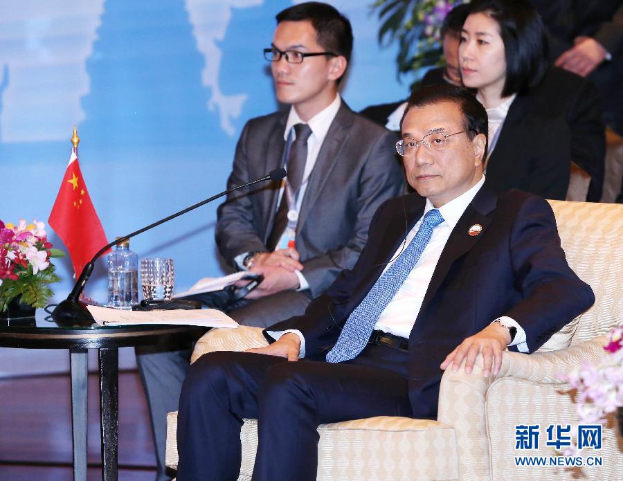 12月20日，中國(guó)國(guó)務(wù)院總理李克強(qiáng)在曼谷出席大湄公河次區(qū)域經(jīng)濟(jì)合作領(lǐng)導(dǎo)人第五次會(huì)議。 新華社記者 龐興雷 攝 