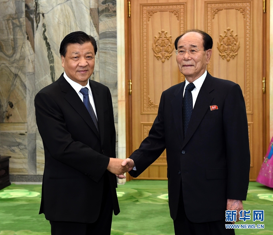 10月10日，正在朝鮮訪問的中共中央政治局常委、中央書記處書記劉云山在平壤會見朝鮮勞動黨中央政治局常委、最高人民會議常任委員會委員長金永南。 新華社記者 饒愛民 攝