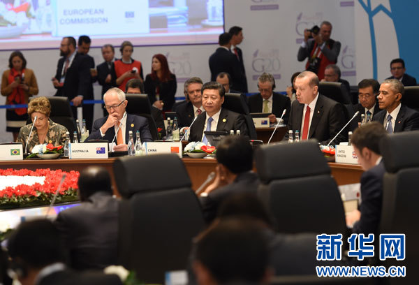 11月15日,國家主席習近平在土耳其安塔利亞出席二十國集團領(lǐng)導人第十次峰會第一階段會議。 新華社記者李學仁攝 11月15日,國家主席習近平在土耳其安塔利亞出席二十國集團領(lǐng)導人第十次峰會第一階段會議。 新華社記者李學仁攝