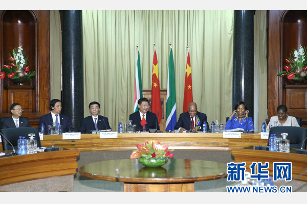 12月2日,國家主席習(xí)近平在比勒陀利亞同南非總統(tǒng)祖馬舉行會(huì)談。 新華社記者 馬占成 攝 12月2日,國家主席習(xí)近平在比勒陀利亞同南非總統(tǒng)祖馬舉行會(huì)談。 新華社記者 馬占成 攝