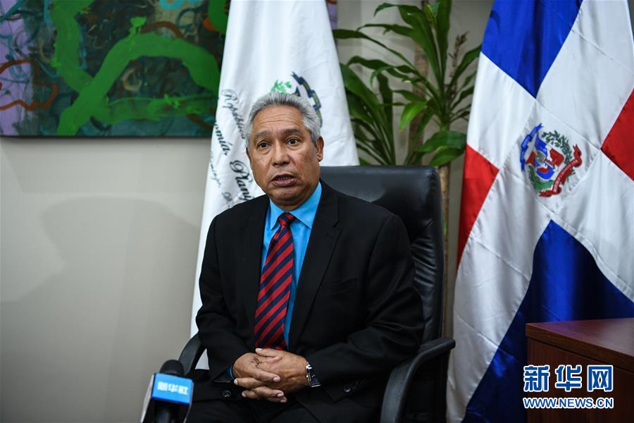（國(guó)際&middot;圖文互動(dòng)）專訪：&ldquo;希望多中關(guān)系長(zhǎng)遠(yuǎn)持久、碩果累累&rdquo;&mdash;&mdash;訪多米尼加經(jīng)濟(jì)規(guī)劃和發(fā)展部部長(zhǎng)桑塔納
