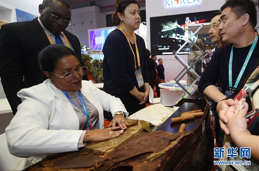 (新華全媒頭條·圖文互動)(8)共享中國機(jī)遇 共創(chuàng)美好未來——聆聽首屆中國國際進(jìn)口博覽會上的開放發(fā)展奏鳴曲