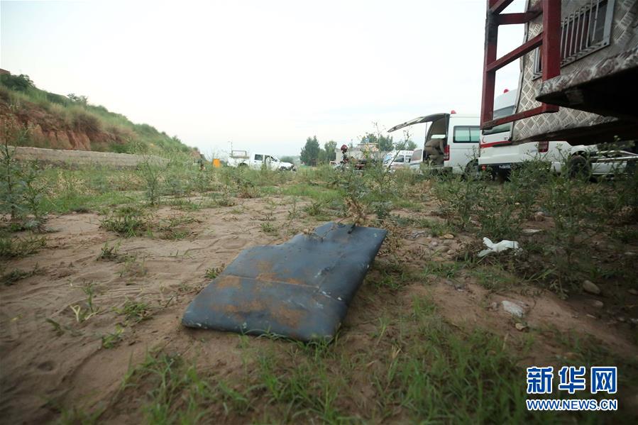 (國際)(6)一架小型軍用飛機在巴基斯坦墜毀