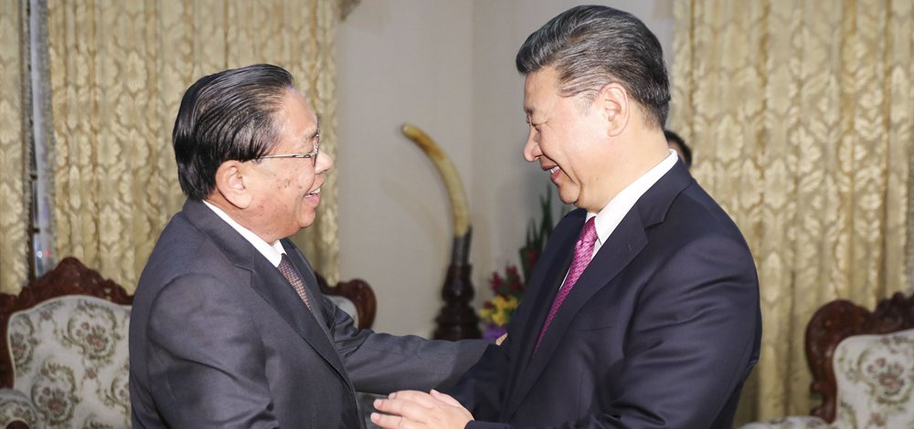 習近平會見老撾人民革命黨中央委員會前總書記、前國家主席朱馬里